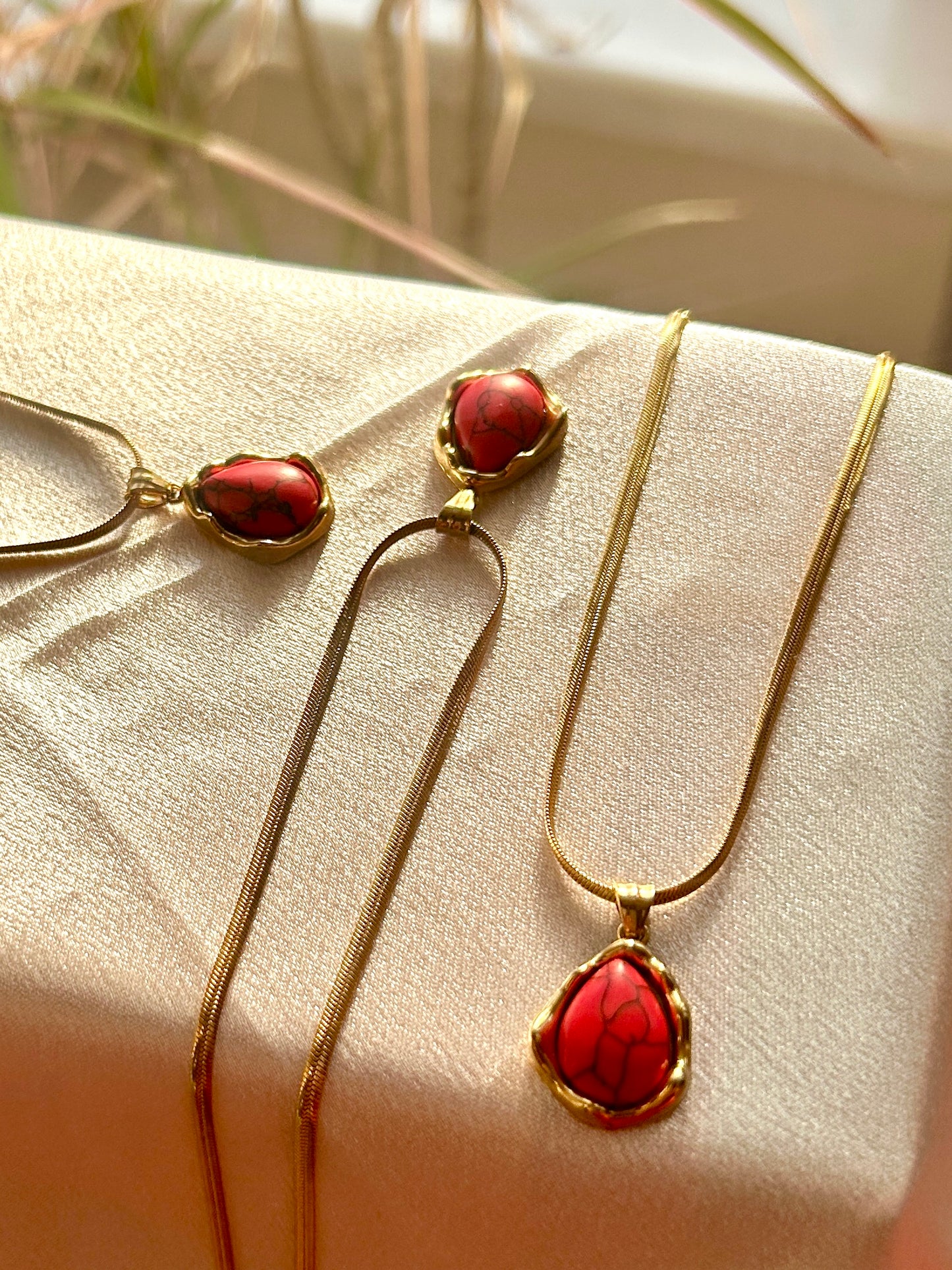 Lalima Necklace
(Natural Stone · 18k Gold-Plated · Stainless Steel · Waterproof · Tarnish-Free)
