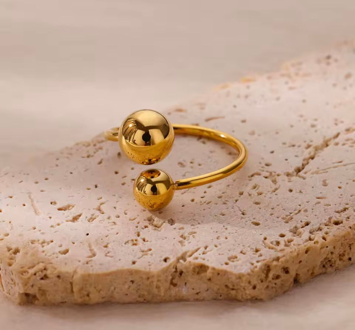BoldBall Adjustable Ring – Minimal Gold Statement