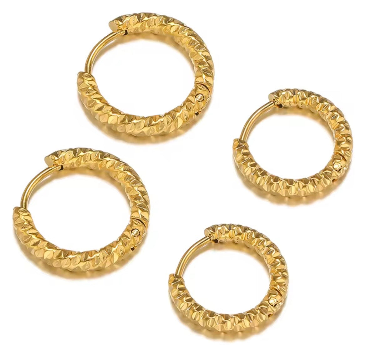 Textured Mini Hoop Earrings – 18K PVD Gold Stainless Steel (Waterproof)