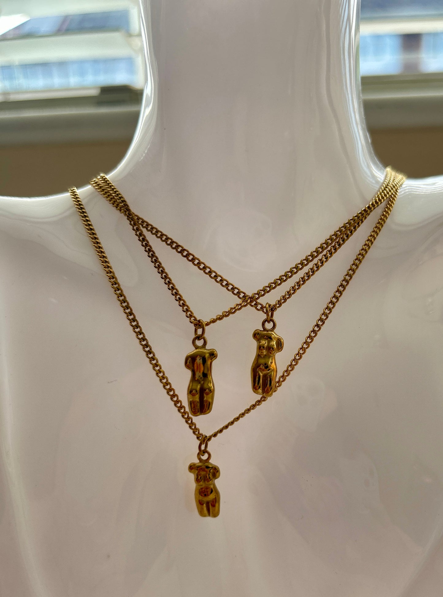 Feminine Body Pendant Necklace – Stainless Steel Gold Plated – Minimalist Woman Form Jewellery
