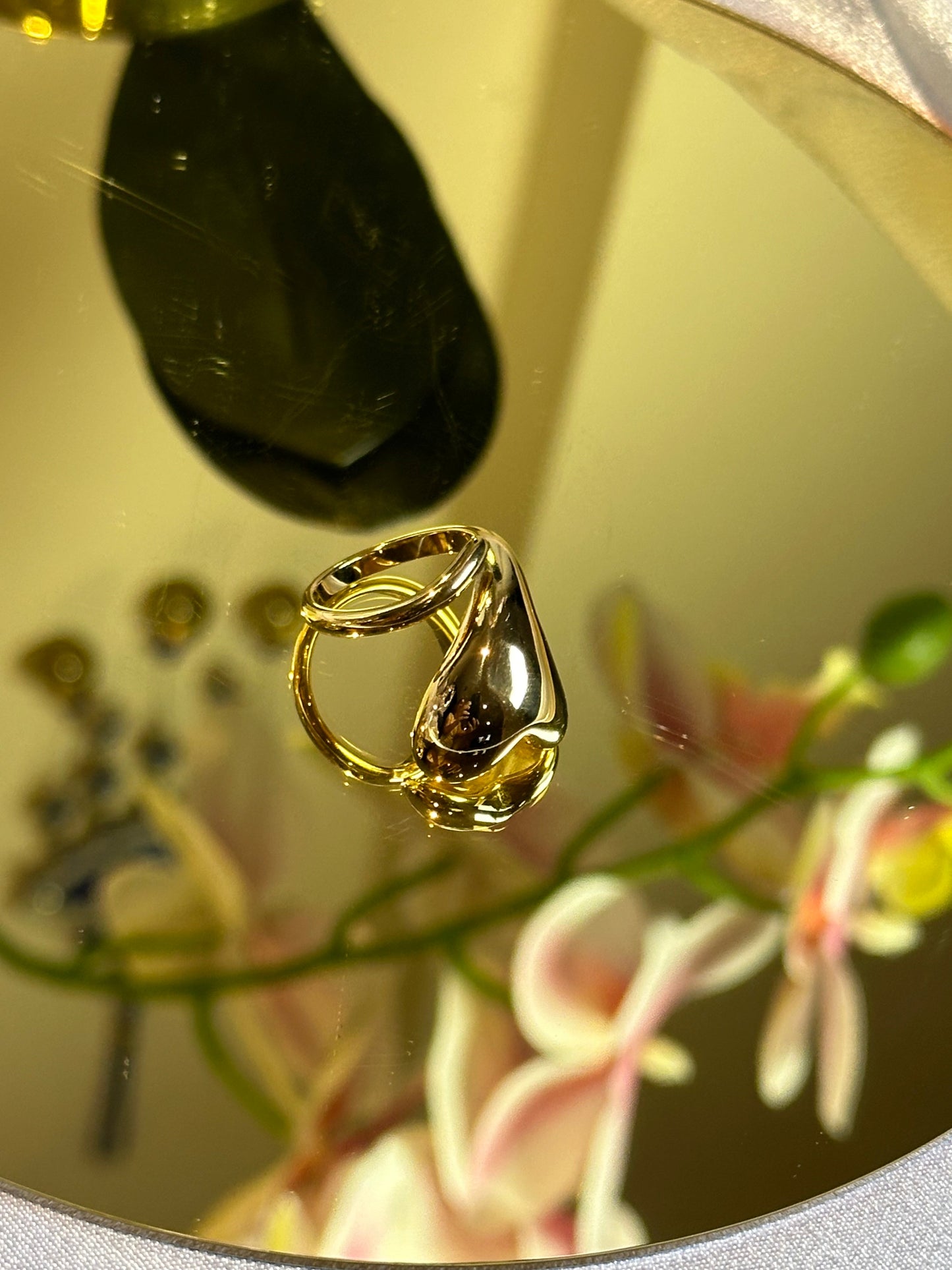 Nugget Heart Ring in waterproof 18K gold-plated stainless steel with chunky charm design.