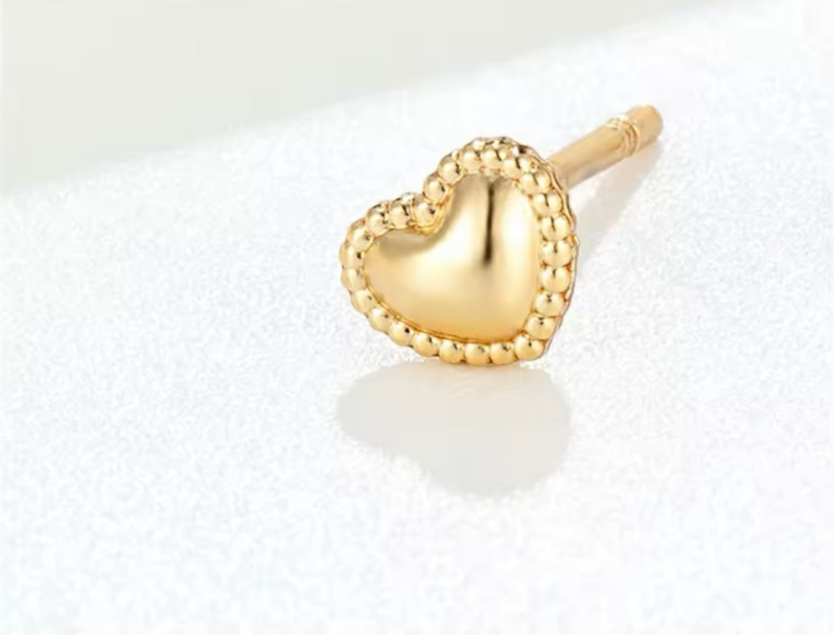 Mini Beaded Heart Stud