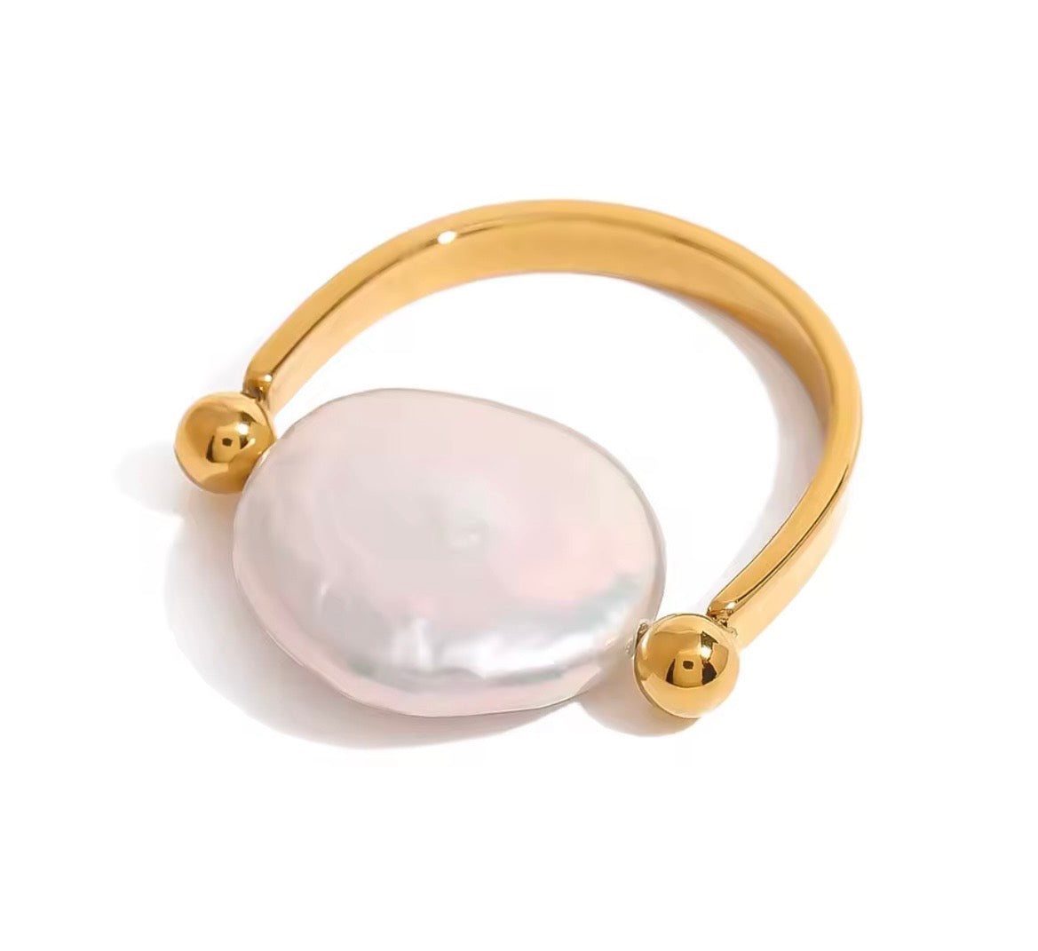 Baroque Pearl Ring