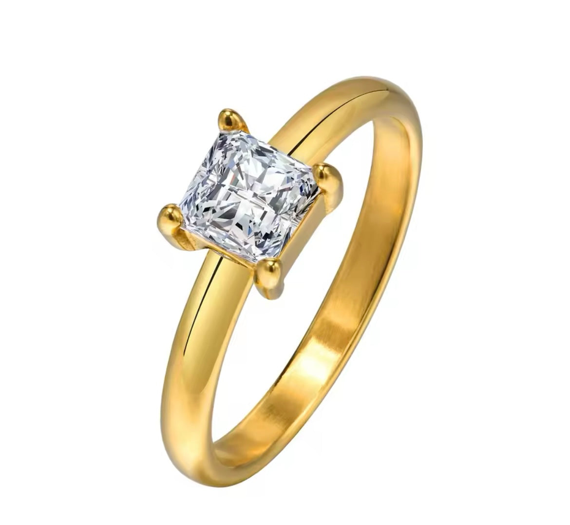 Classic Solitaire Gold-Plated Stainless Steel Rings – Oval & Square Cut AAA Zirconia