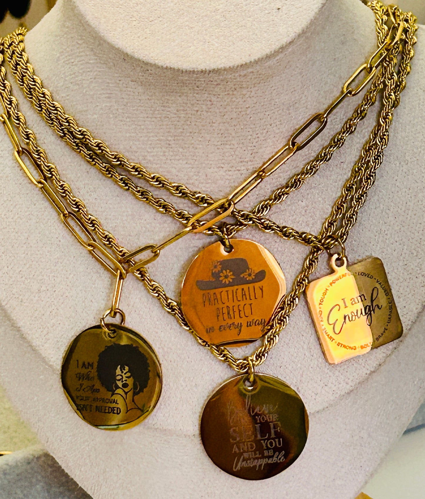 ✨ Her Words Necklace – Engraved Affirmation Collection
Waterproof | Tarnish-Free | Stainless Steel