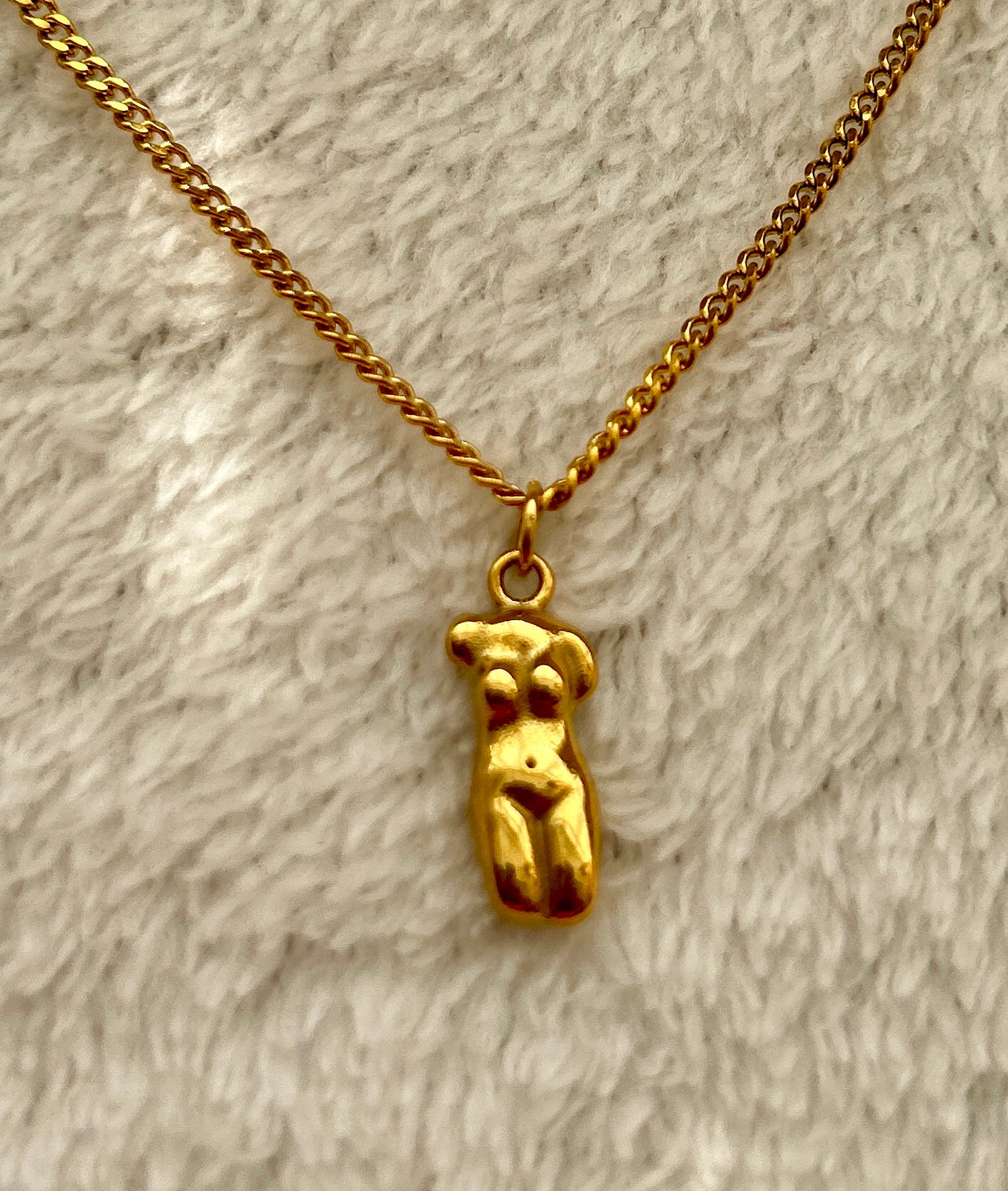 Feminine Body Pendant Necklace – Stainless Steel Gold Plated – Minimalist Woman Form Jewellery