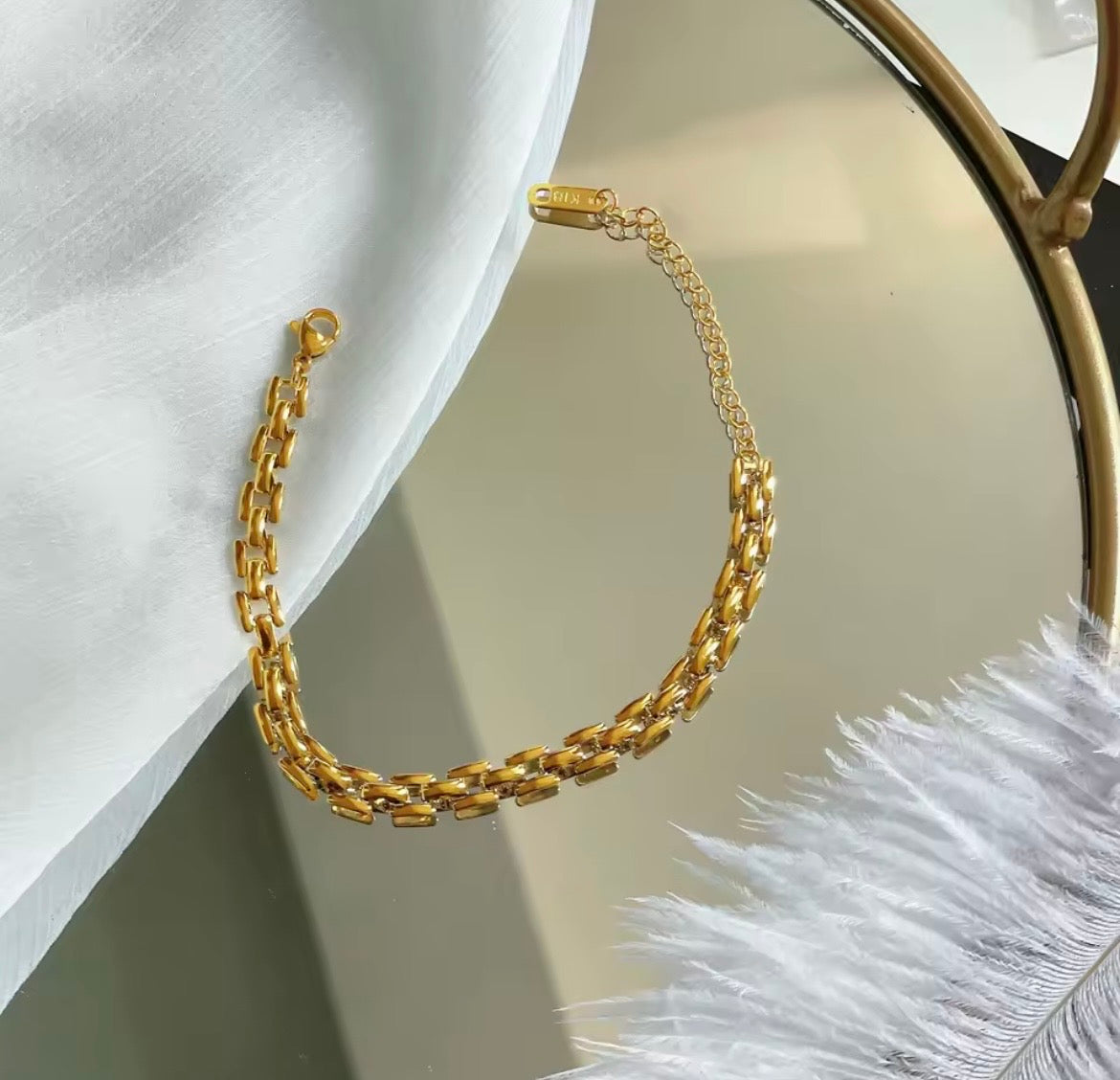 Luna Link Bracelet – 18K Gold Plated Stainless Steel