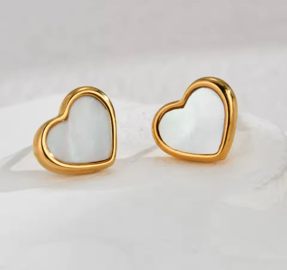 Dainty White Shell Heart Stud Earrings