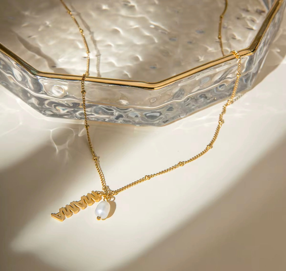 Mama Gold Necklace with Freshwater Pearl
