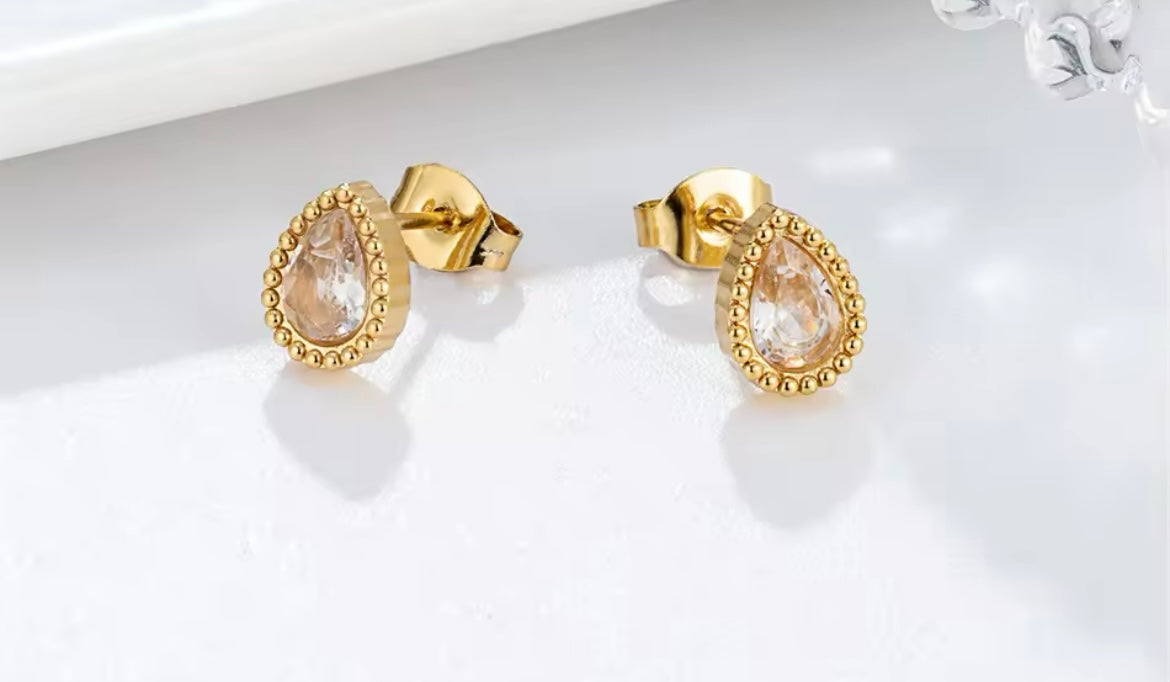 Dainty Zircon Elegance Stud Earrings