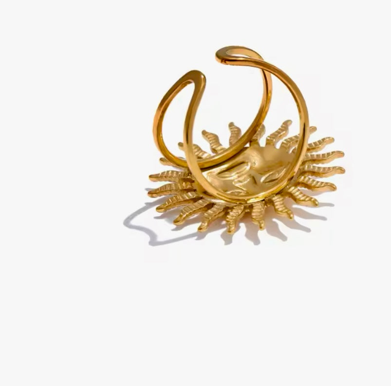 Sun Face Statement Ring – 18K Gold Plated Stainless Steel