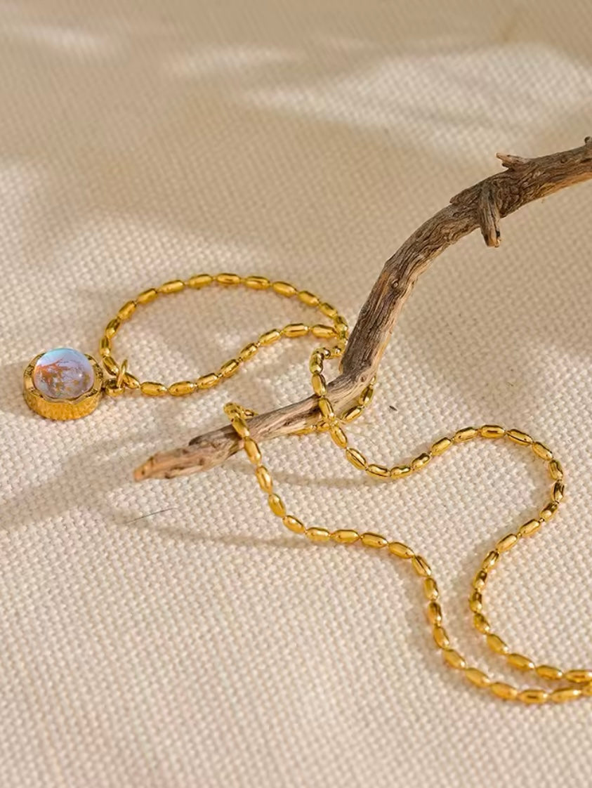 Gold-Plated Moonstone Drop Necklace – Tarnish-Free, Chic, Waterproof