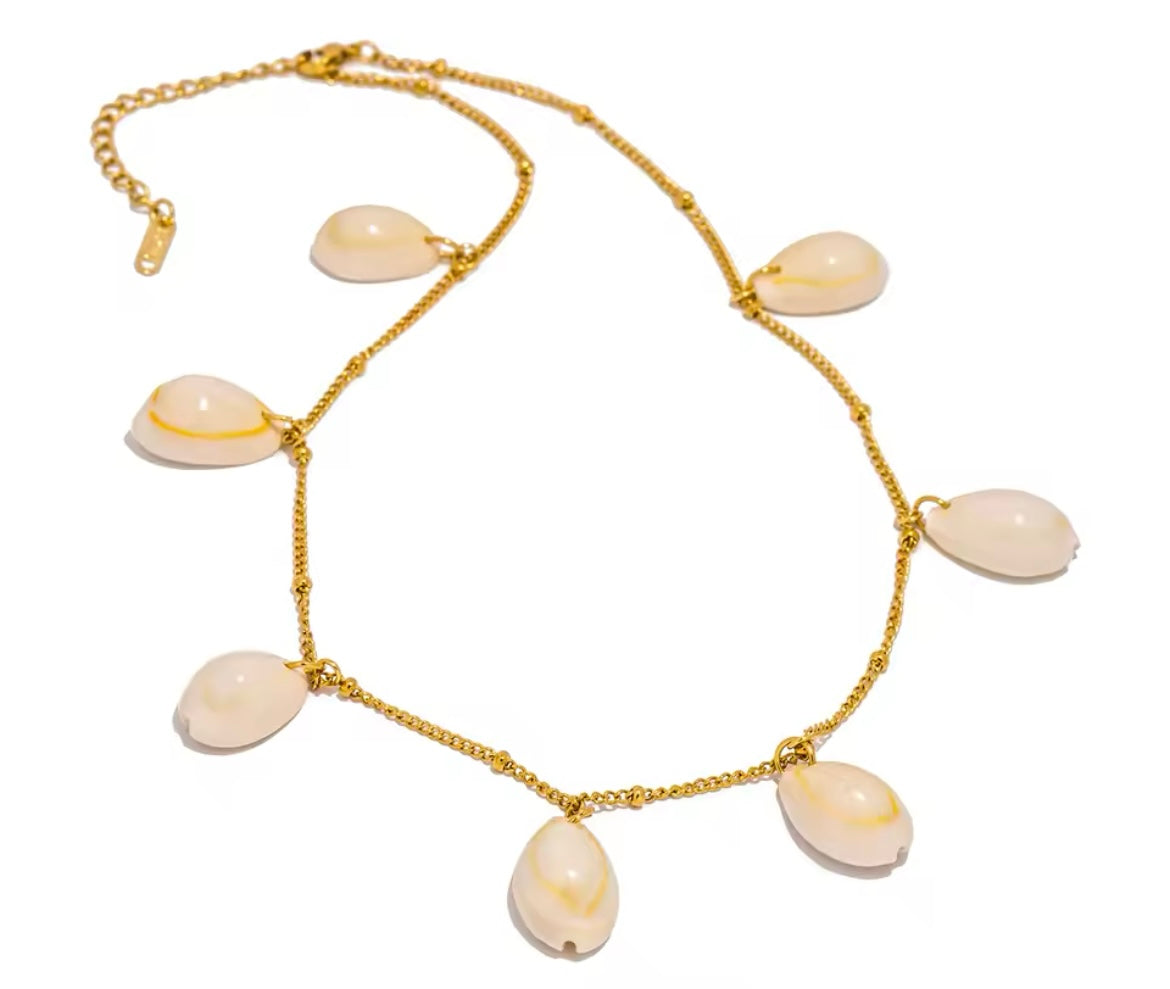 Gold-Plated Stainless Steel Necklace with multi Natural Shell Charms