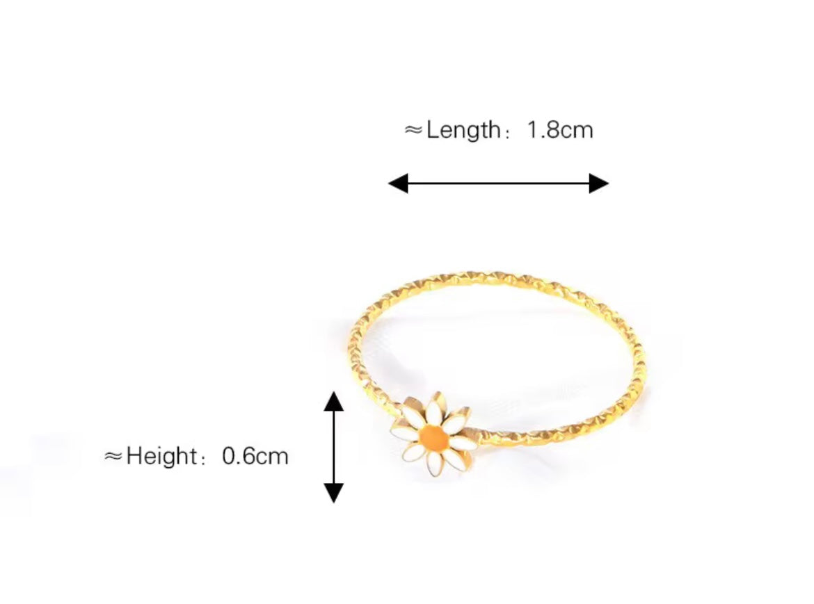 Daisy Dainty Gold-Plated Ring