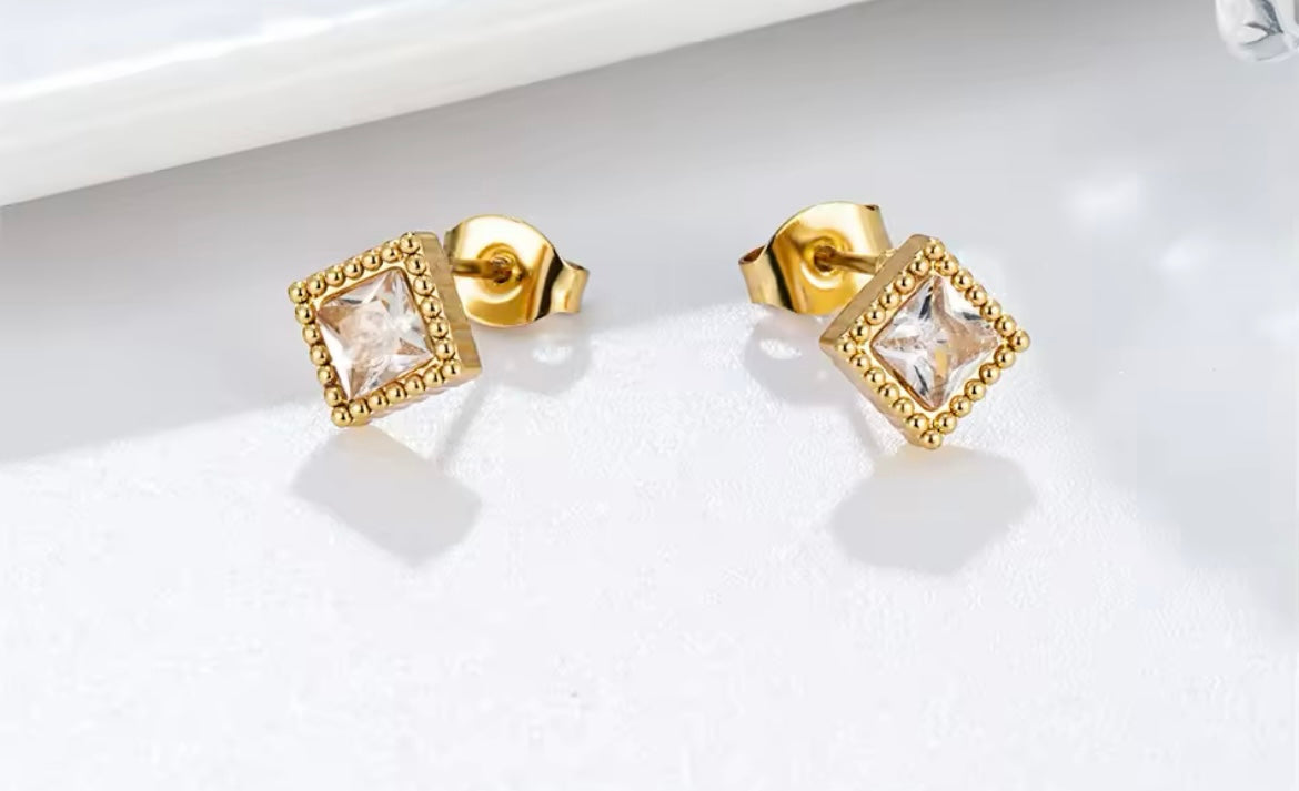 Dainty Zircon Elegance Stud Earrings
