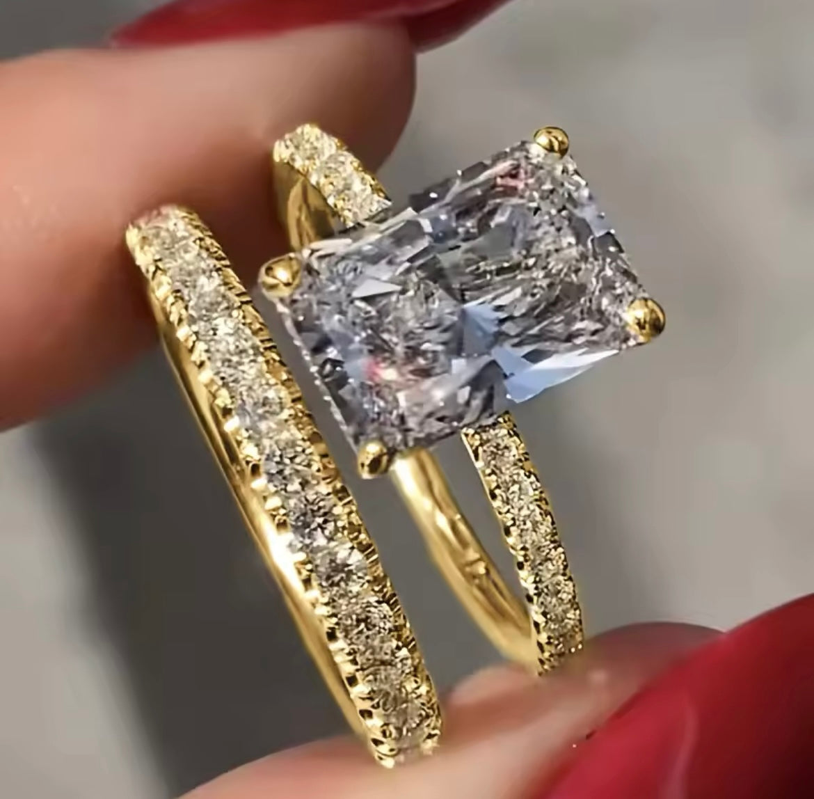 Radiant Duo Sparkle Ring Set – Gold-Plated Brass (Size 6–10)