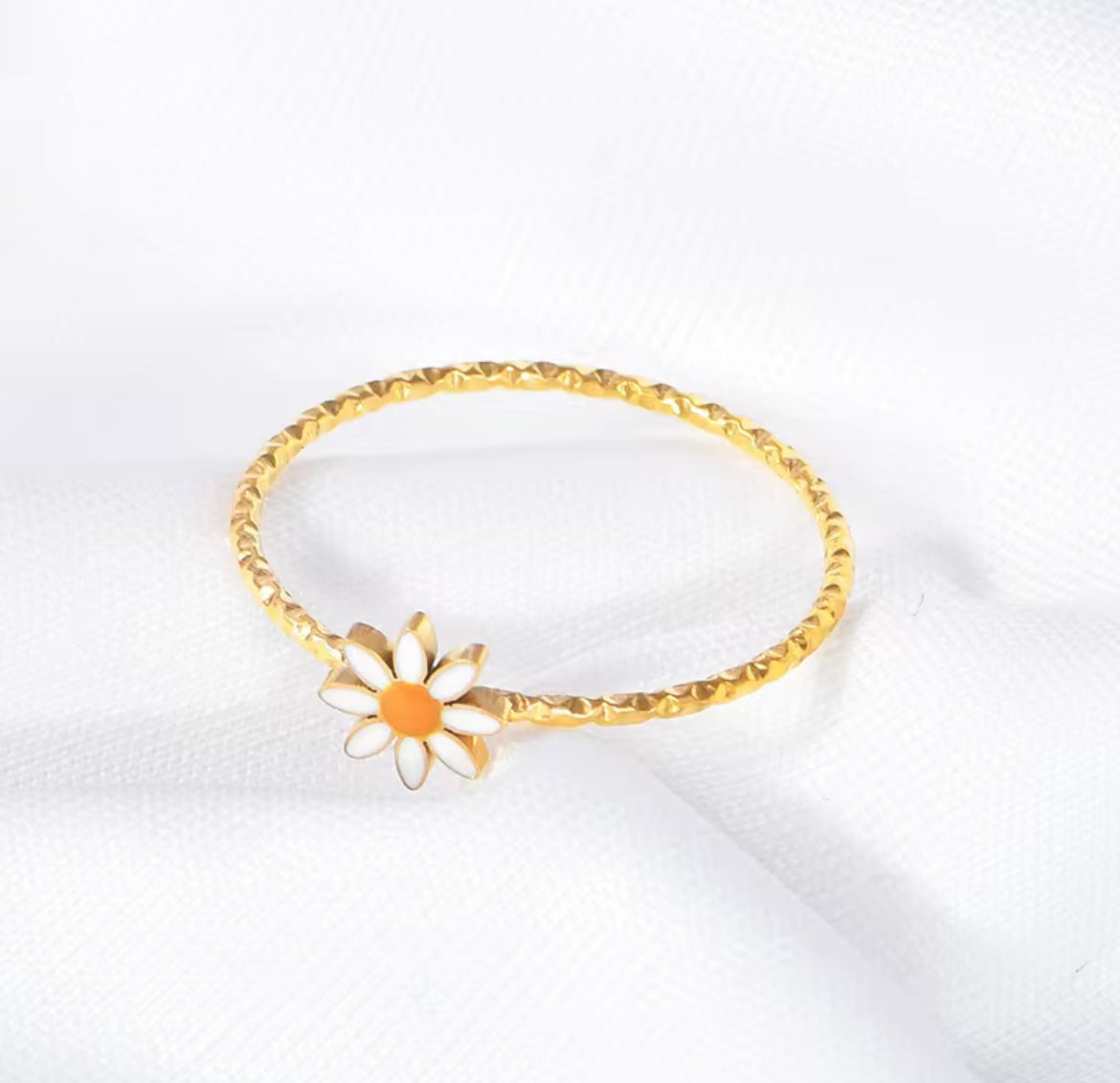 Daisy Dainty Gold-Plated Ring