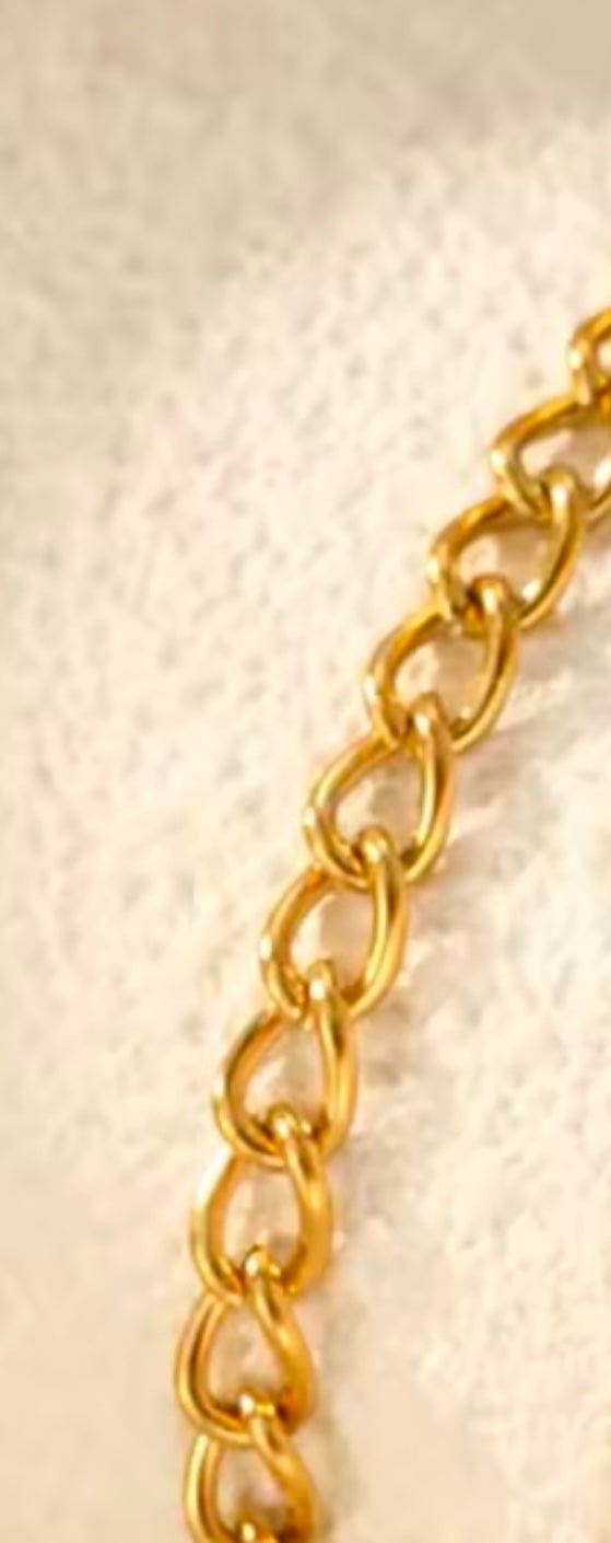 Golden Elegance Anklet – Multi-Style Design