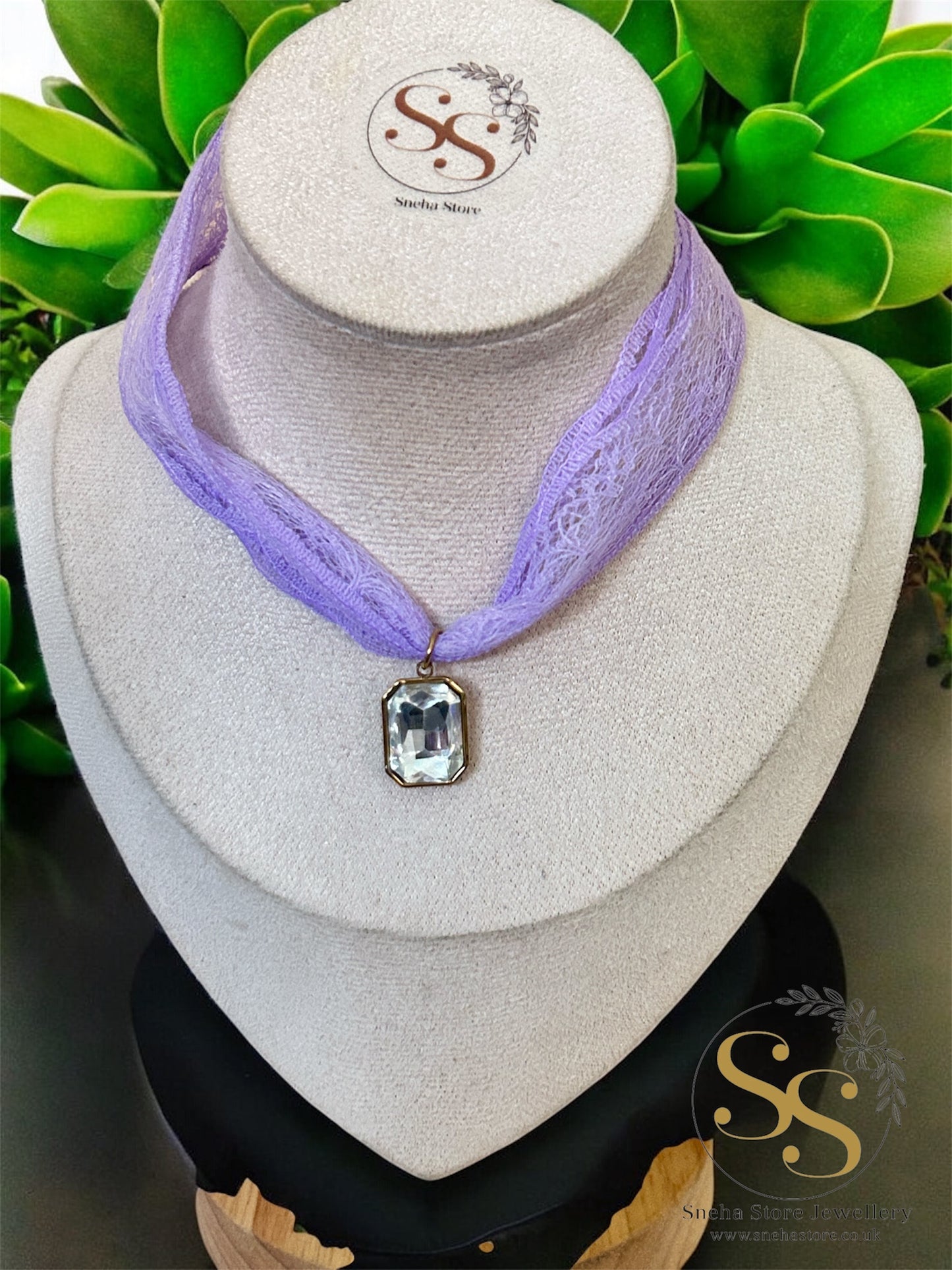 Lace Gem Choker Necklace