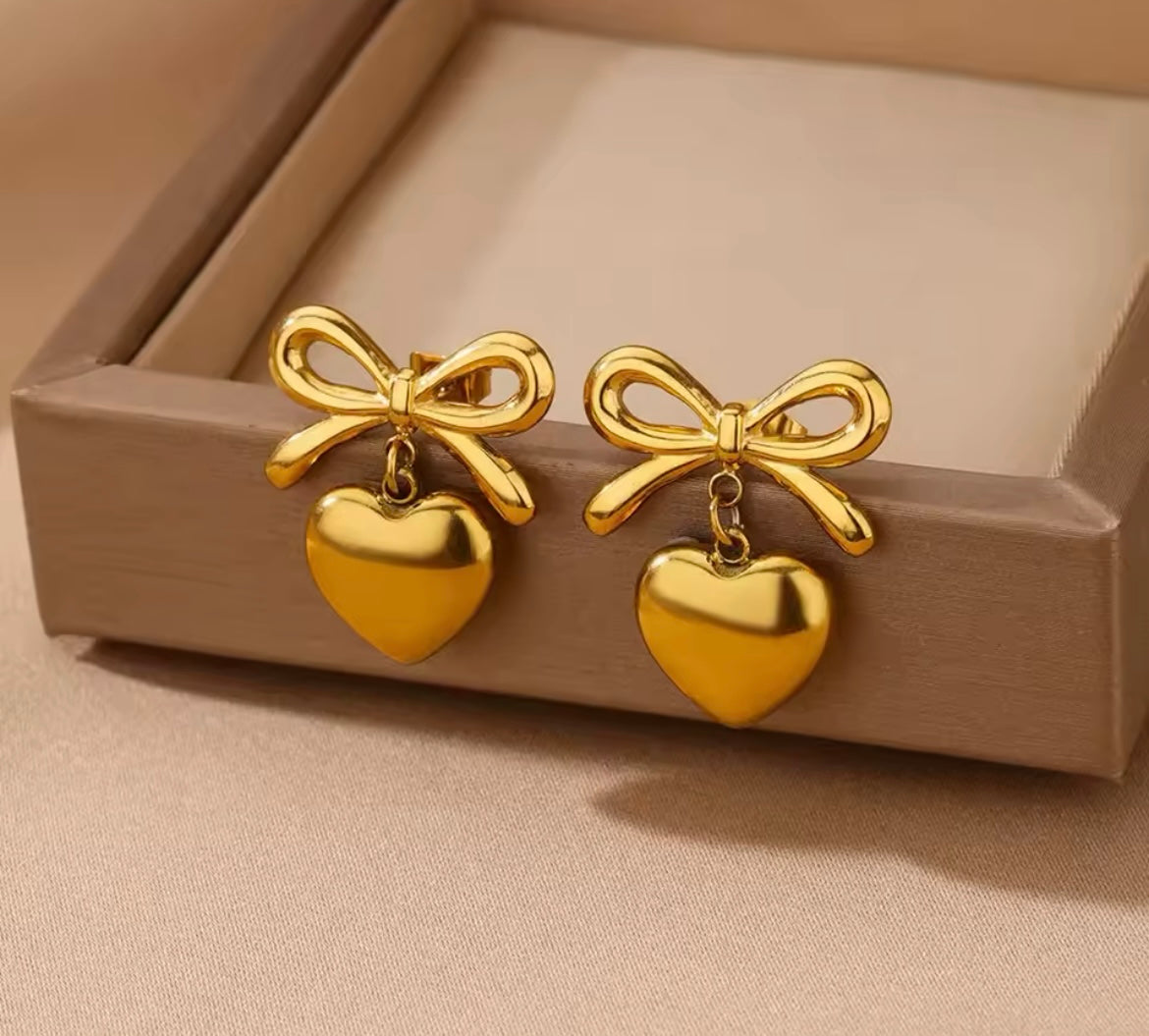 Golden Bow & Heart Matching Jewellery
