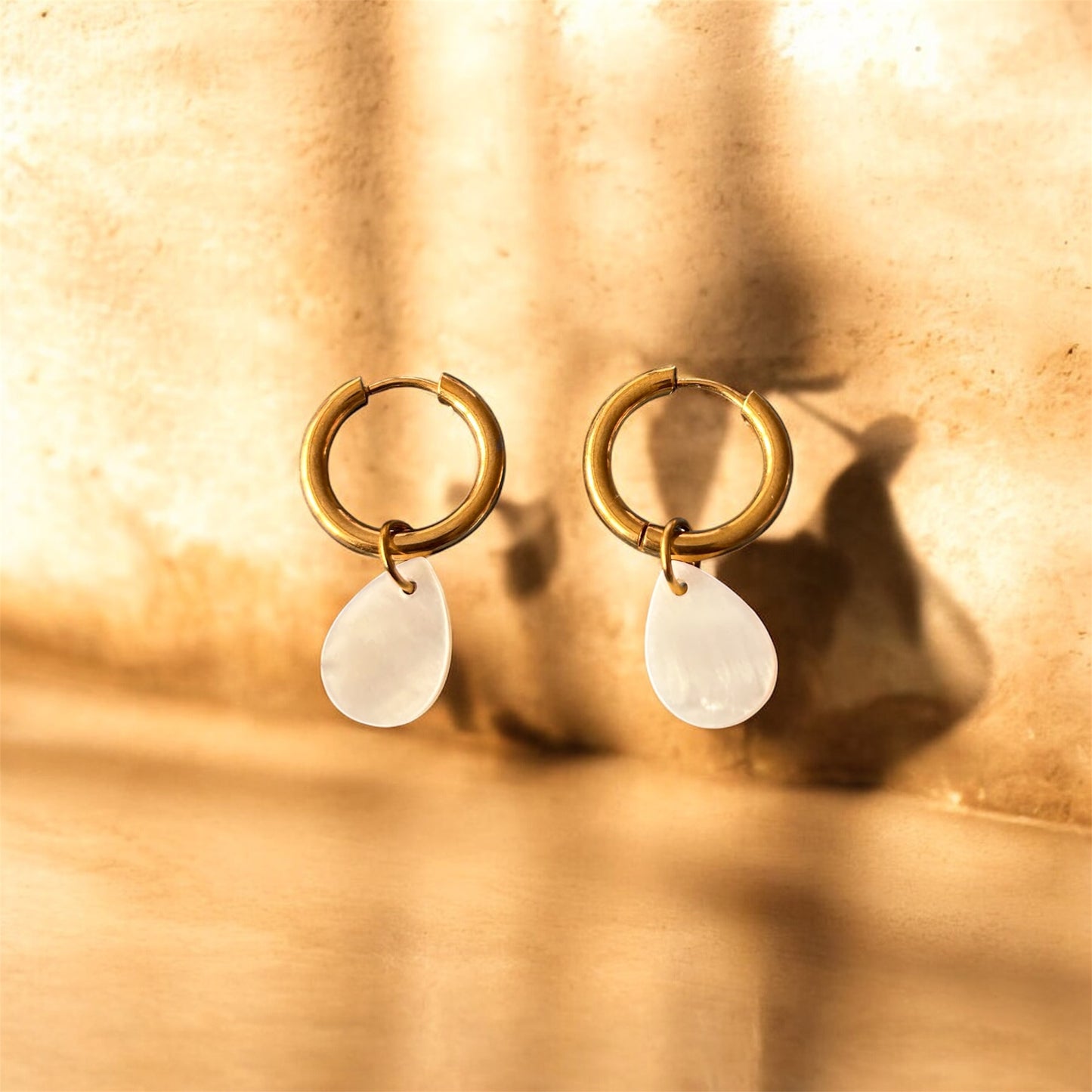 ✨ Natural Mother of Pearl Earrings ✨