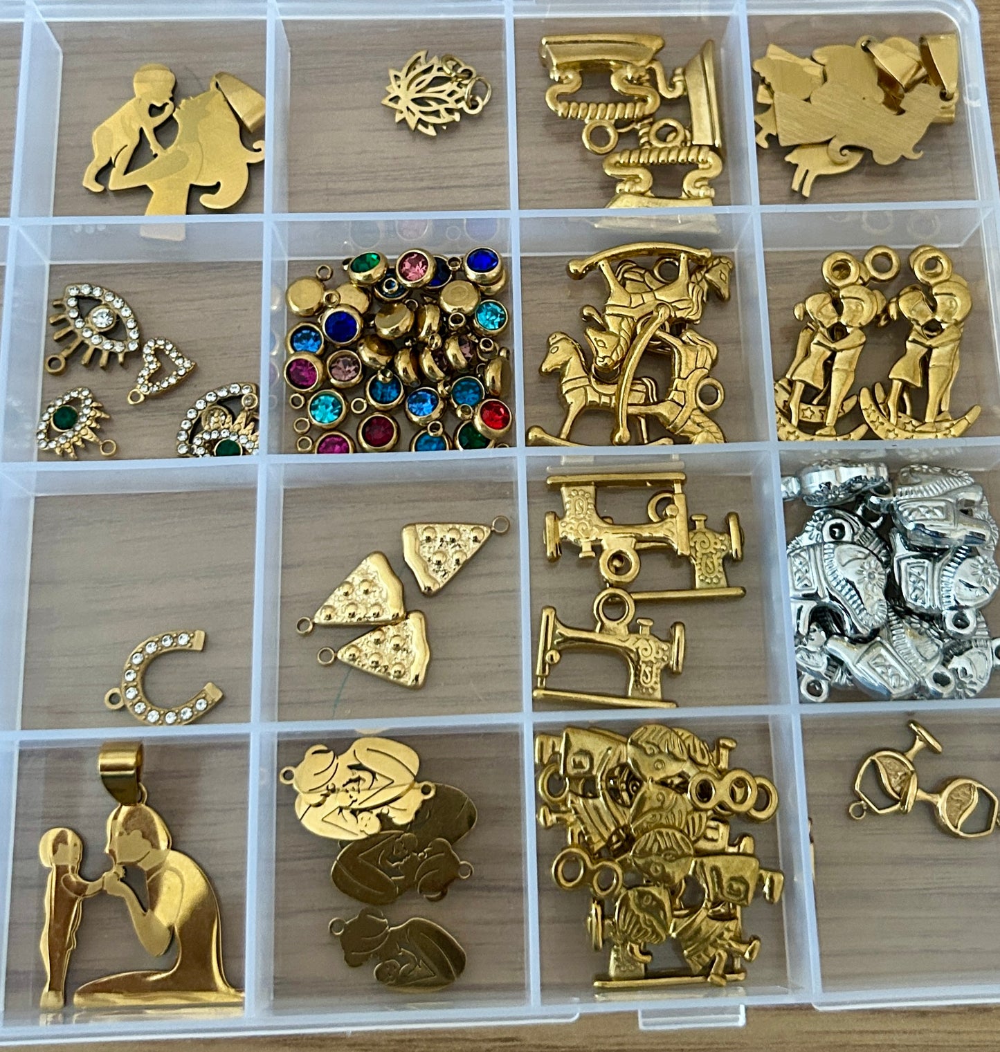 Charm Bar Live Claim Collection