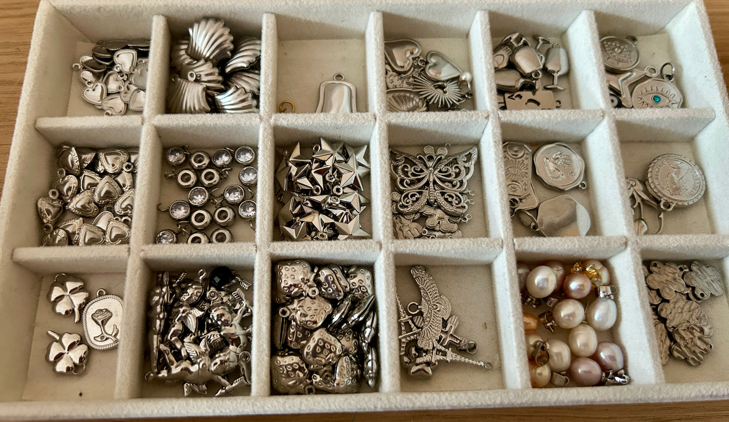 Charm Bar Live Claim Collection
