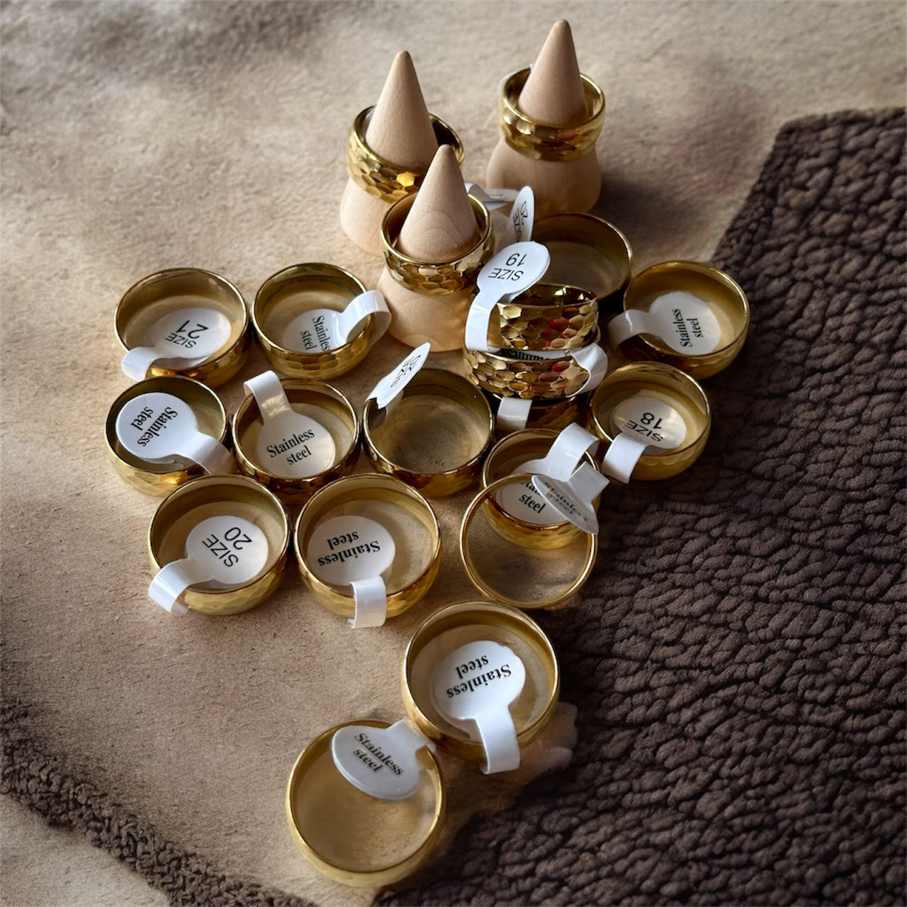 Hammered Gold Band Ring