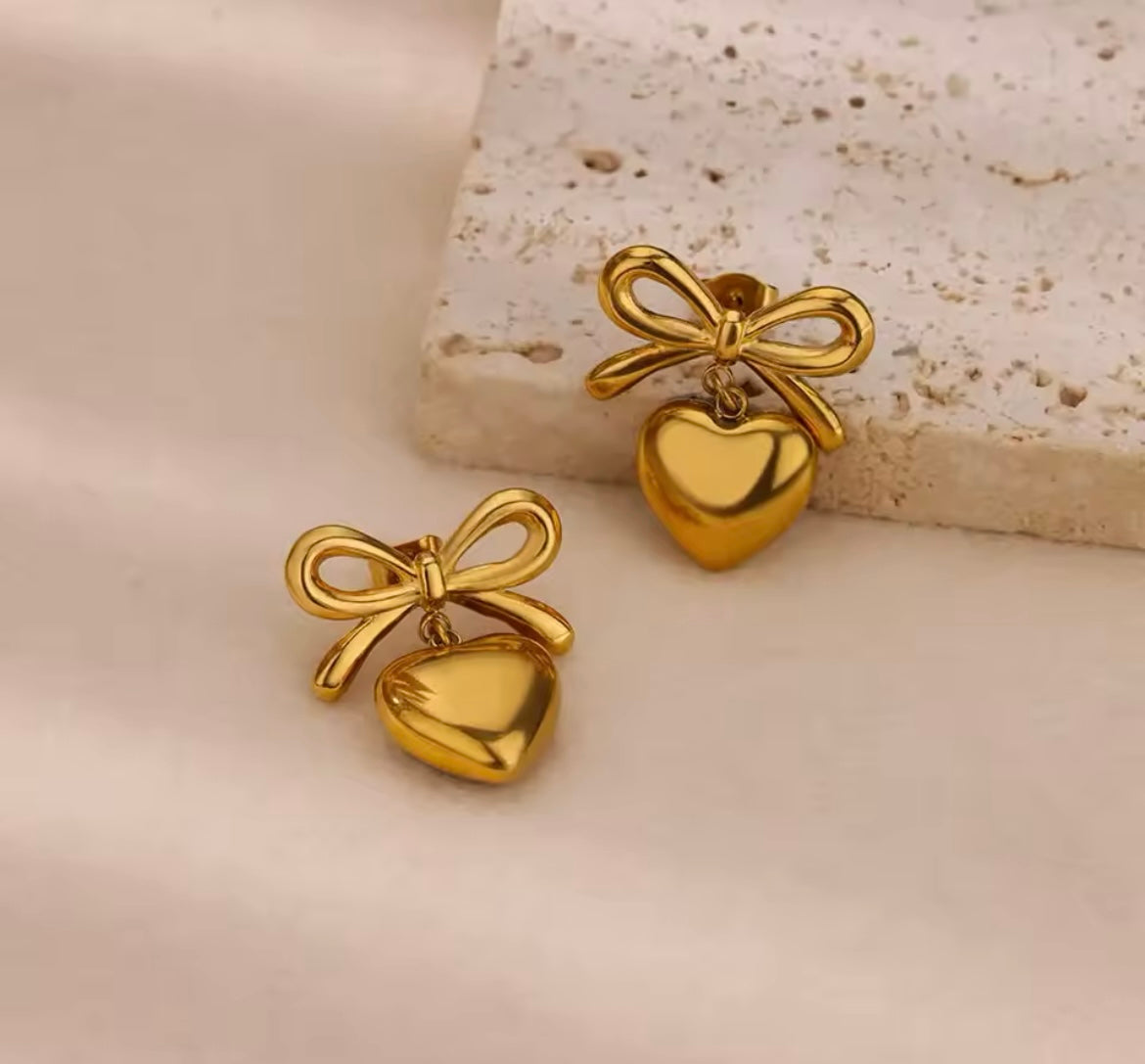 Golden Bow & Heart Matching Jewellery