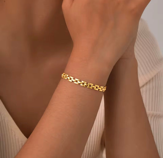 Luna Link Bracelet – 18K Gold Plated Stainless Steel