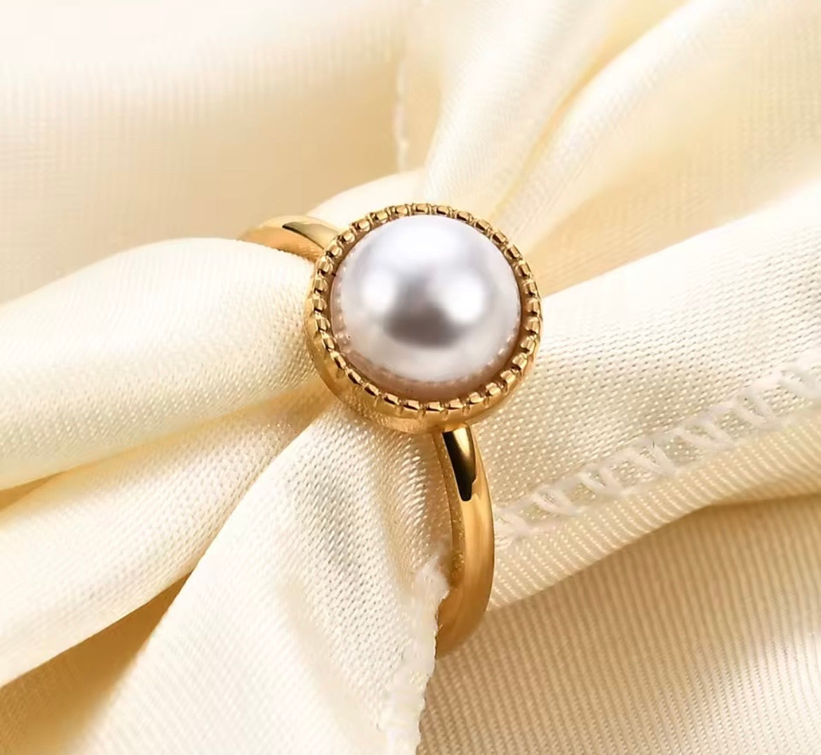 Pearl Glow Ring