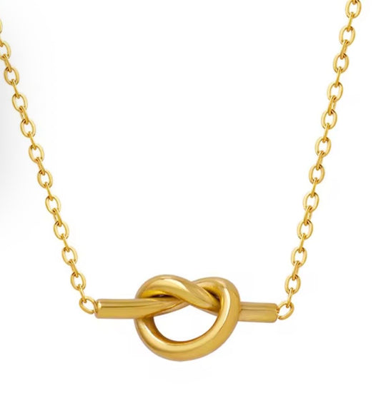 Eternal Knot Necklace – Waterproof Stainless Steel