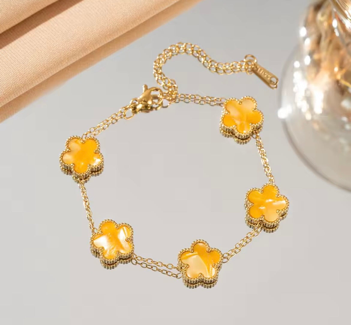 Lucky Clover Charm Bracelet