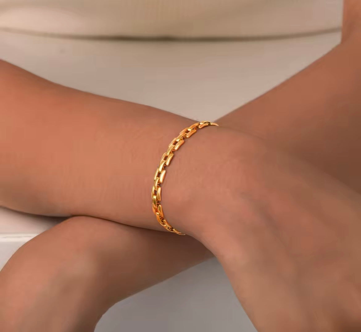 Luna Link Bracelet – 18K Gold Plated Stainless Steel