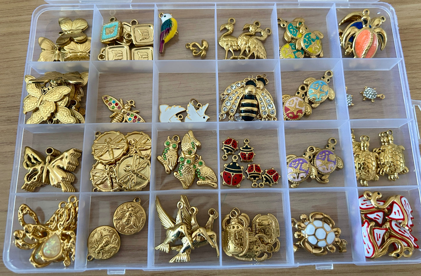 Charm Bar Live Claim Collection