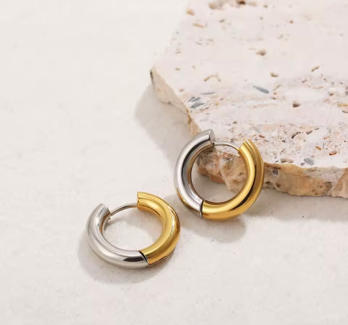 Two-Tone Chunky Oval Hoop Earrings – 18K Gold Plated Stainless Steel (Waterproof)