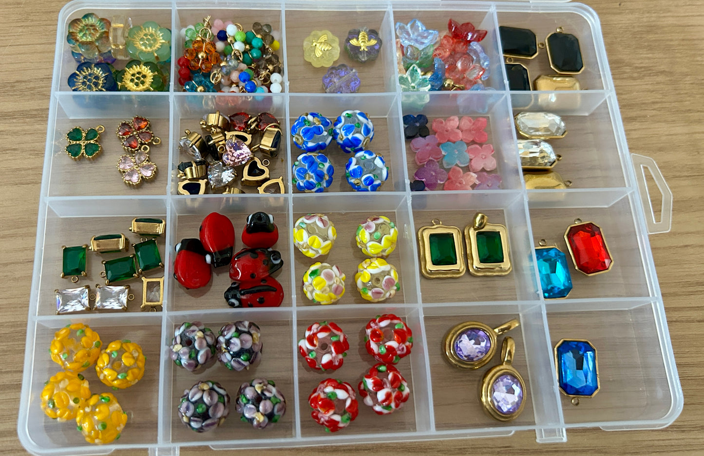 Charm Bar Live Claim Collection