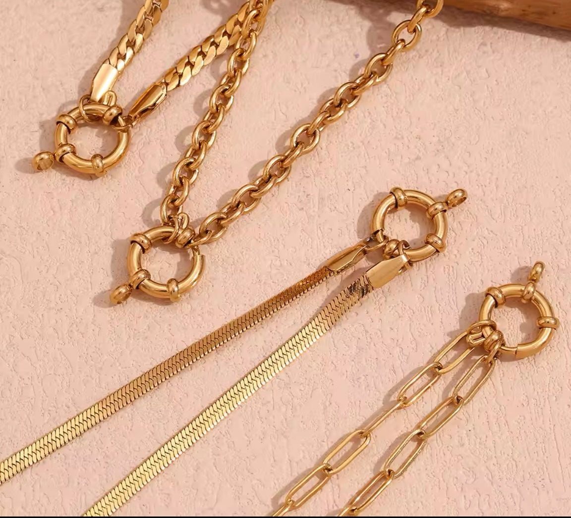 Flat Snake & Rolo Chain Necklace – 18K Gold Plated