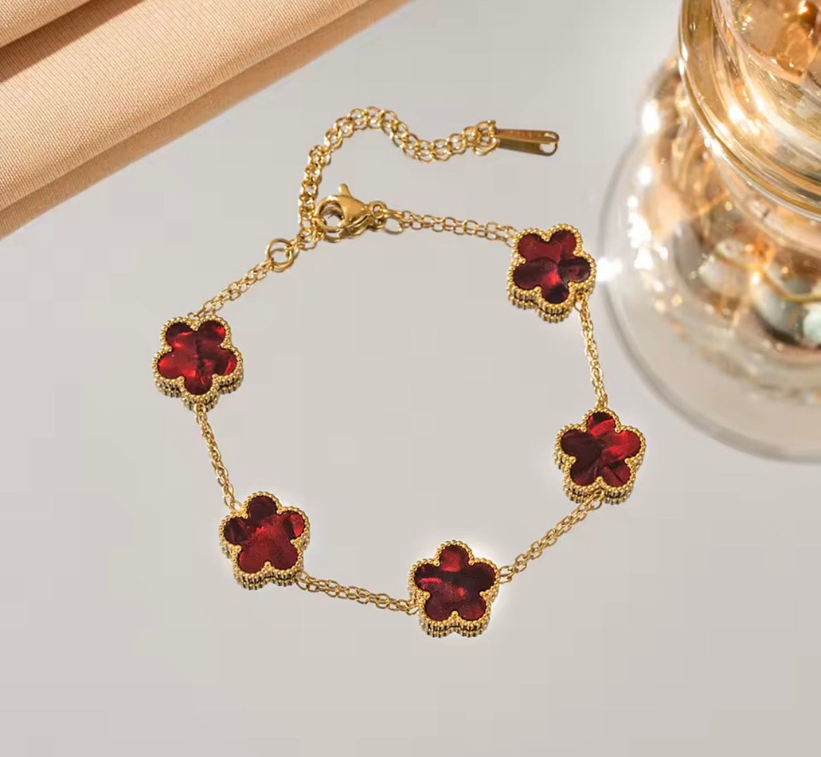 Lucky Clover Charm Bracelet