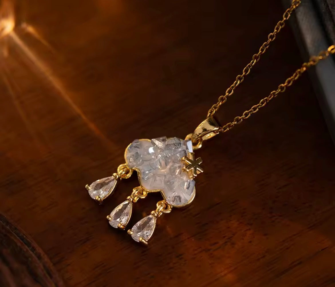 Dreamy Cloud Crystal Necklace