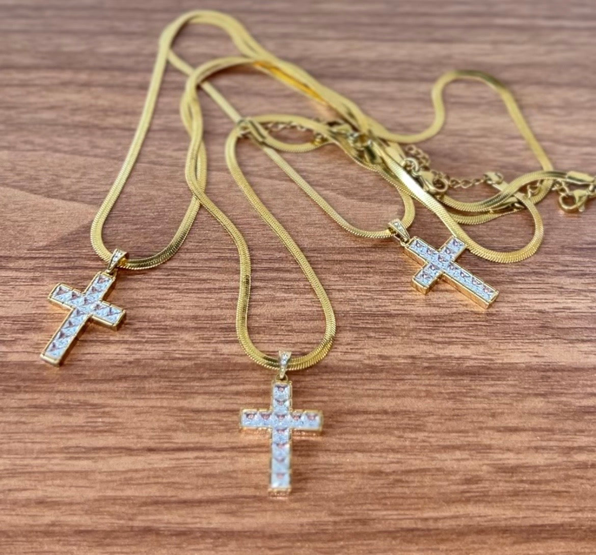 Radiant Cross Pendant Necklace – 18K PVD Gold Plated Stainless Steel