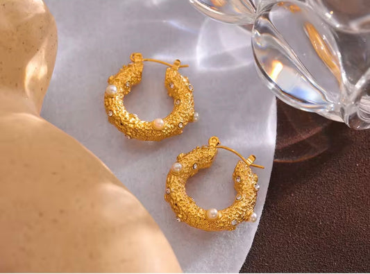 Vintage Pearl Textured Hoop Earrings – Gold Plated Stainless Steel