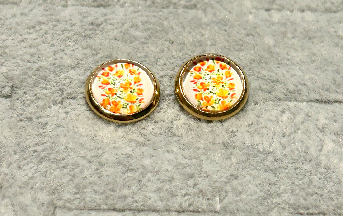 Spring Meadow Resin Stud Earrings (10 mm)