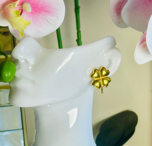 Four Leaf Clover Stud Earring in 18K PVD gold plated stainless steel displayed on mannequin.