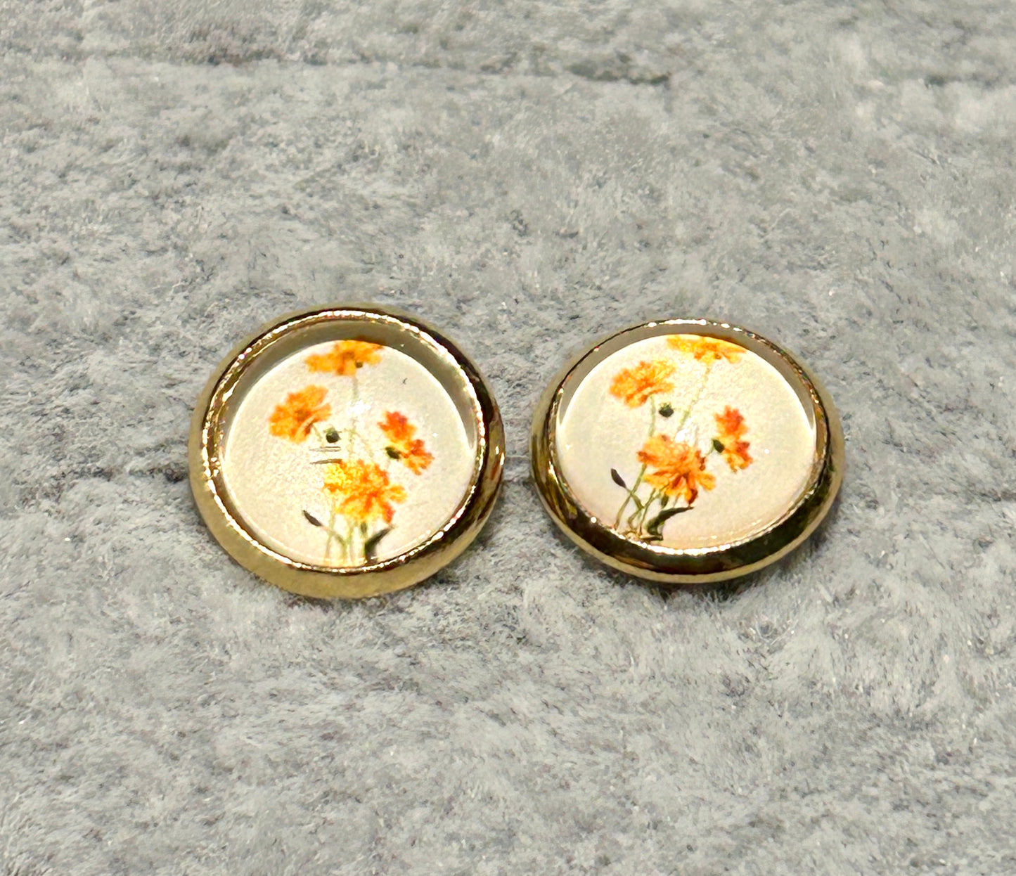 Spring Meadow Resin Stud Earrings (10 mm)