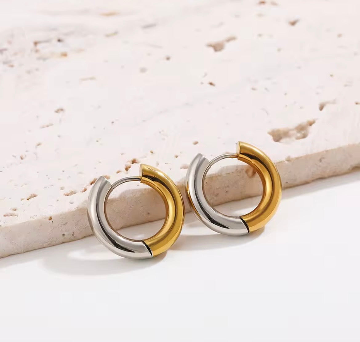 Two-Tone Chunky Oval Hoop Earrings – 18K Gold Plated Stainless Steel (Waterproof)