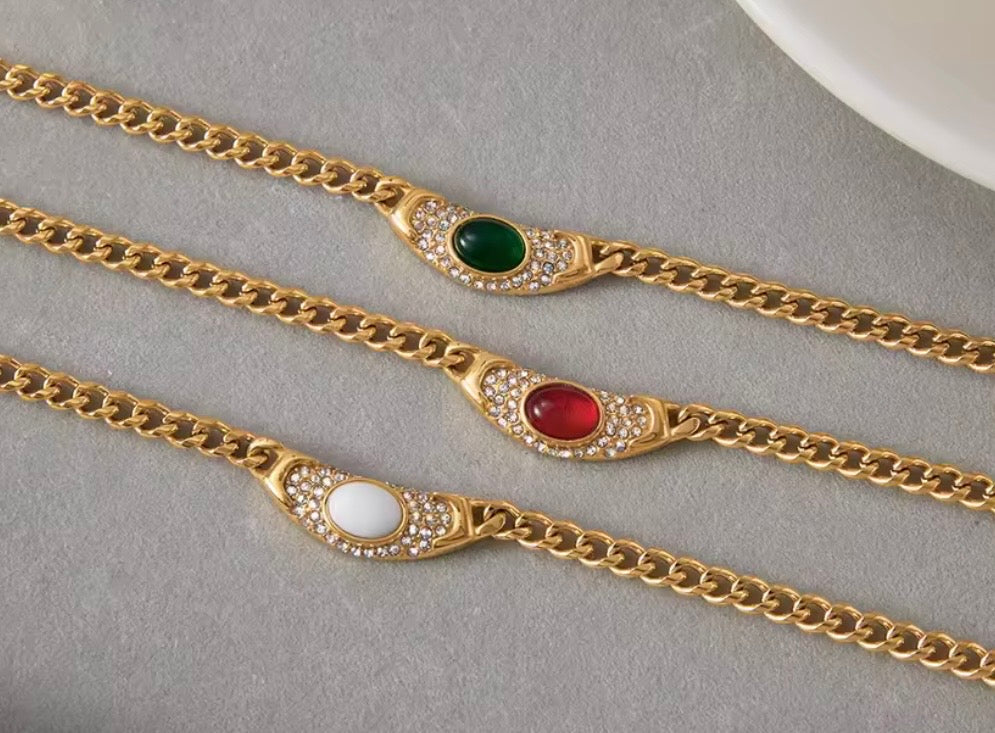 Bella Vintage Necklace