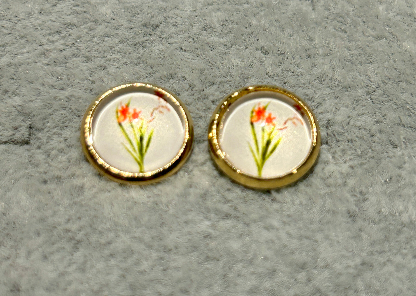 Spring Meadow Resin Stud Earrings (10 mm)