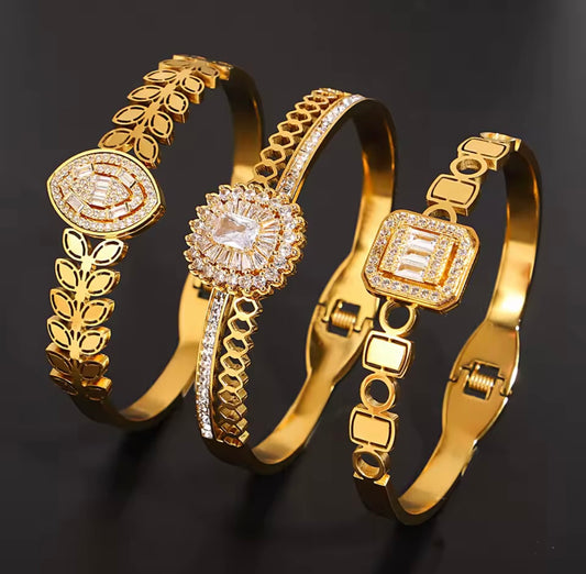 LuxeClick Radiant Bangles – 4 Royal Designs