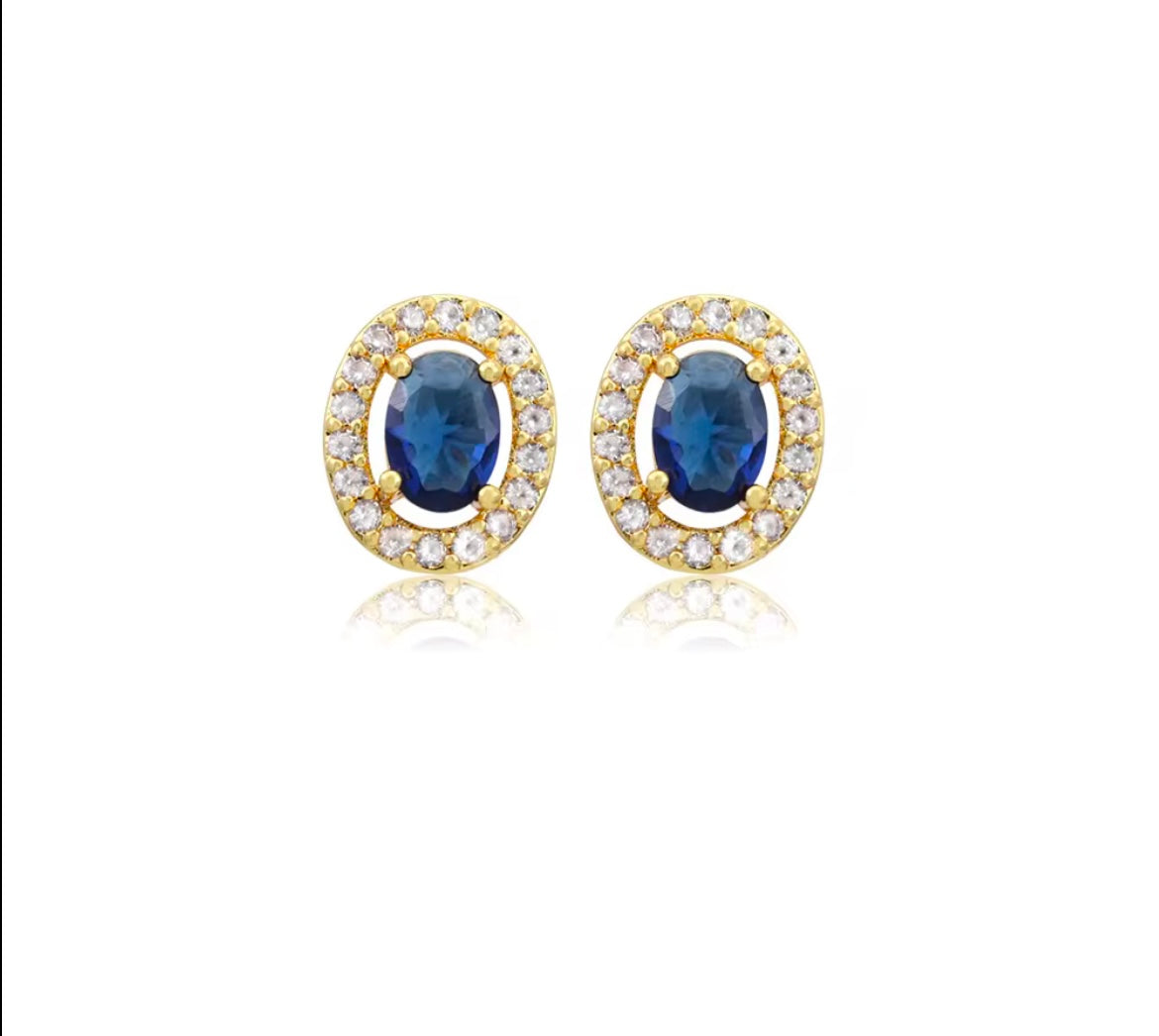 Oval Halo Stud Earrings – 24K Gold-Plated Stainless Steel